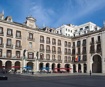 Plaza porticada Santander