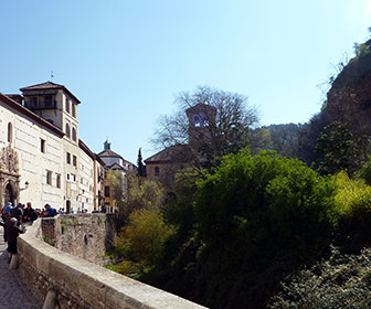 paseo de los tristes en granada